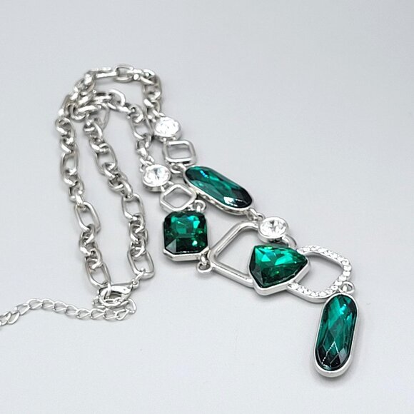 Silver Tone Link Pendant Necklace With Green Cabochons White Crystal Accents - Picture 5 of 8